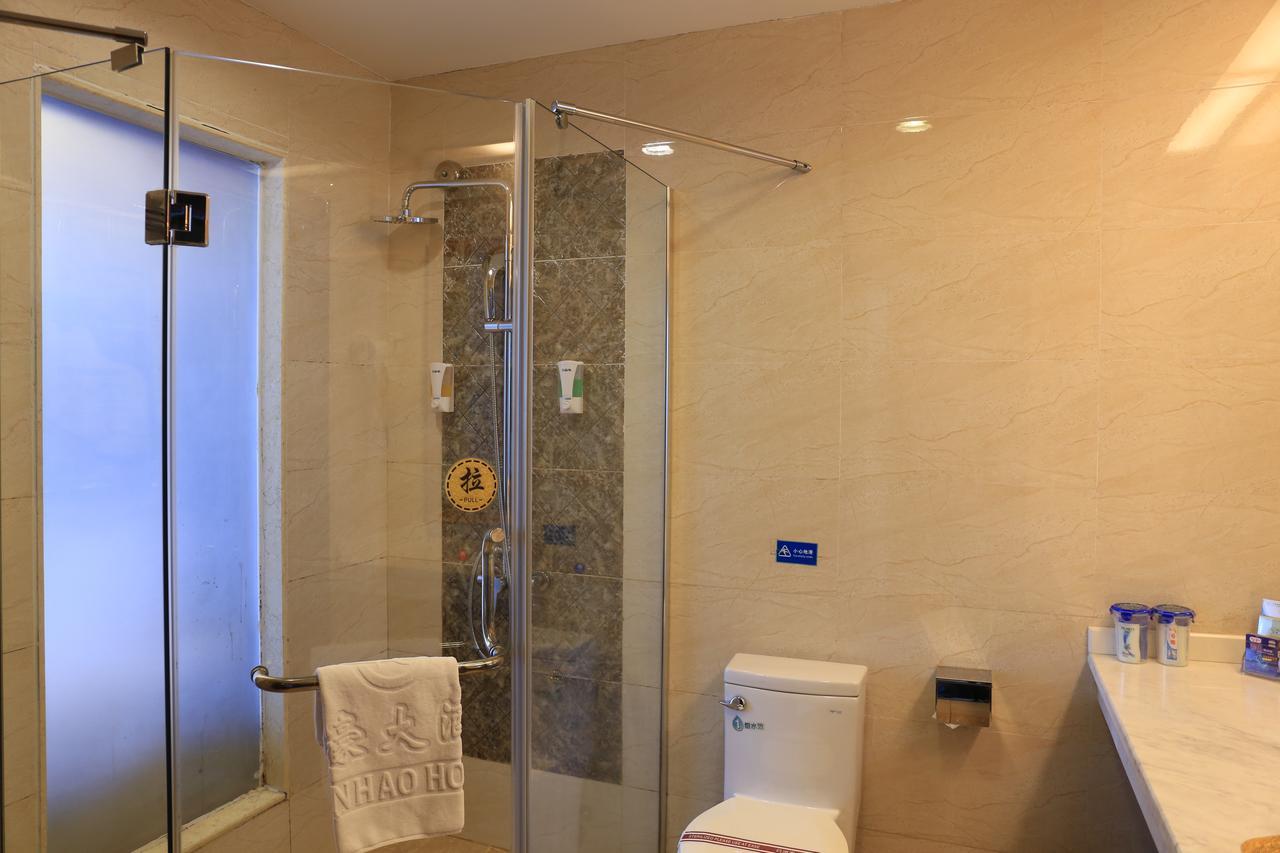 Tianhao Hotel Canton Extérieur photo